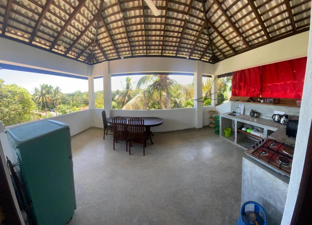 Sunny Mound Unawatuna Close By Sri Yoga Shala Bagian luar foto